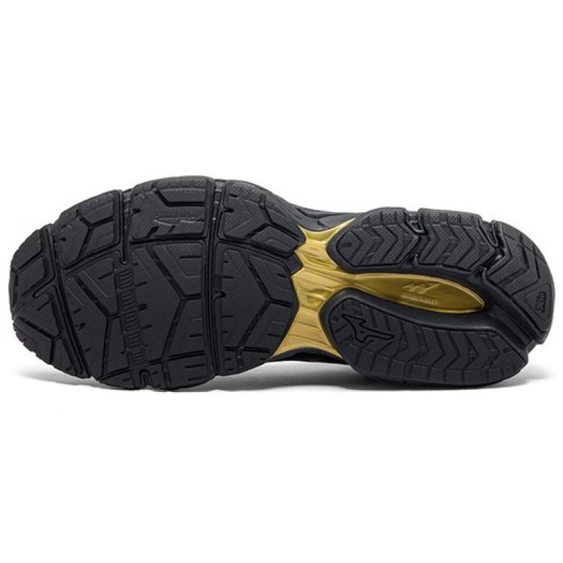 Mizuno Wave Ultima 12
