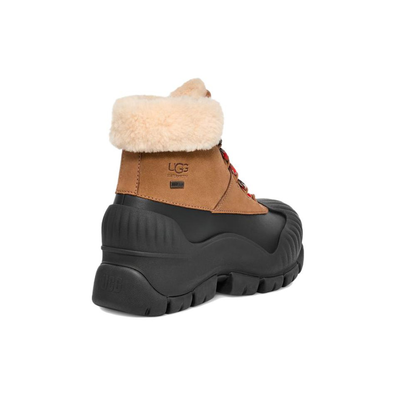 UGG