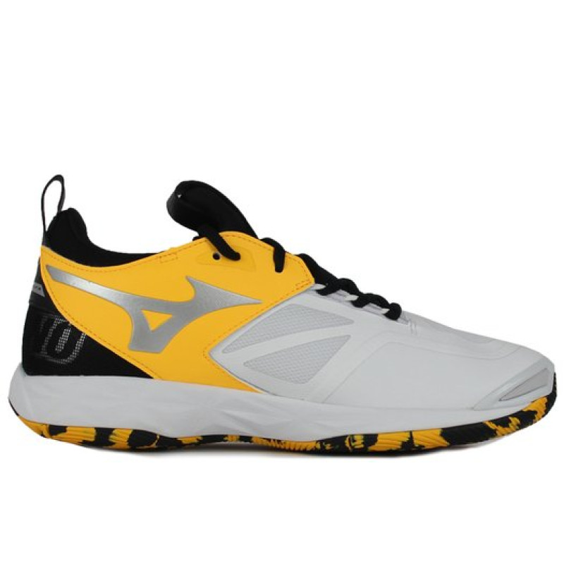 Mizuno Wave Momentum 2