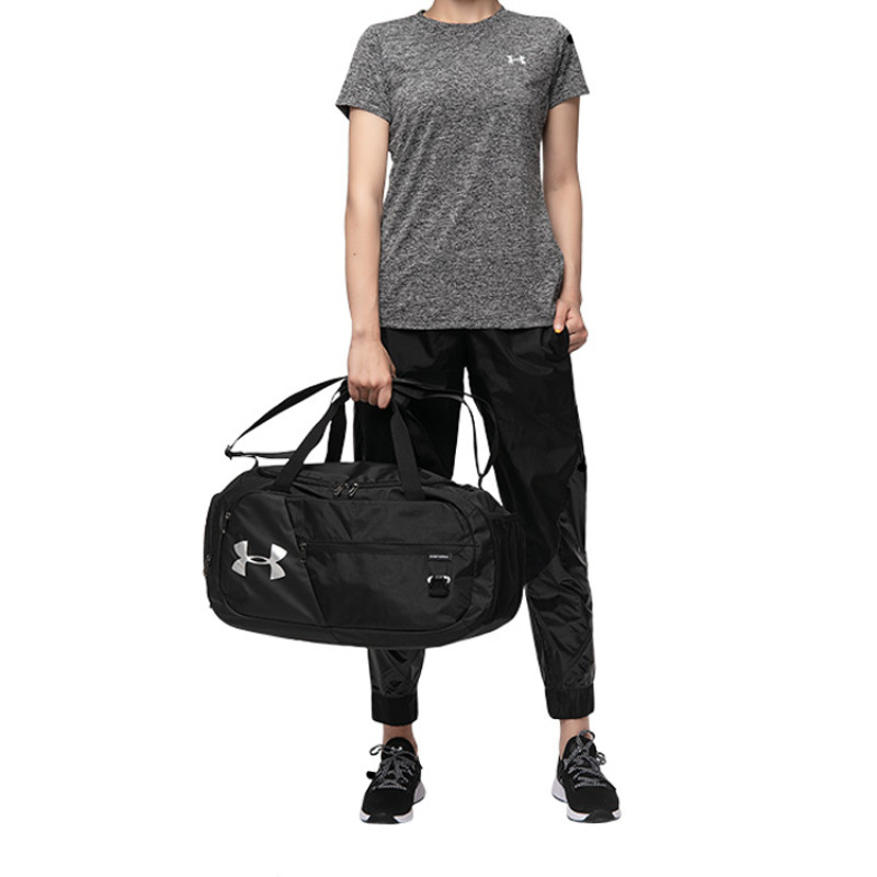 Under Armour T