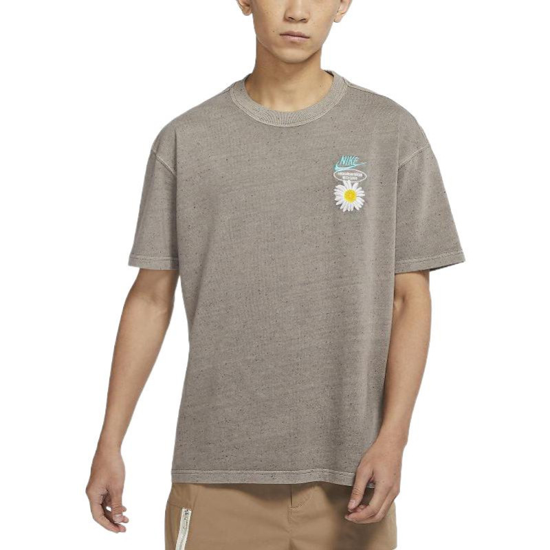 Nike SS22 T