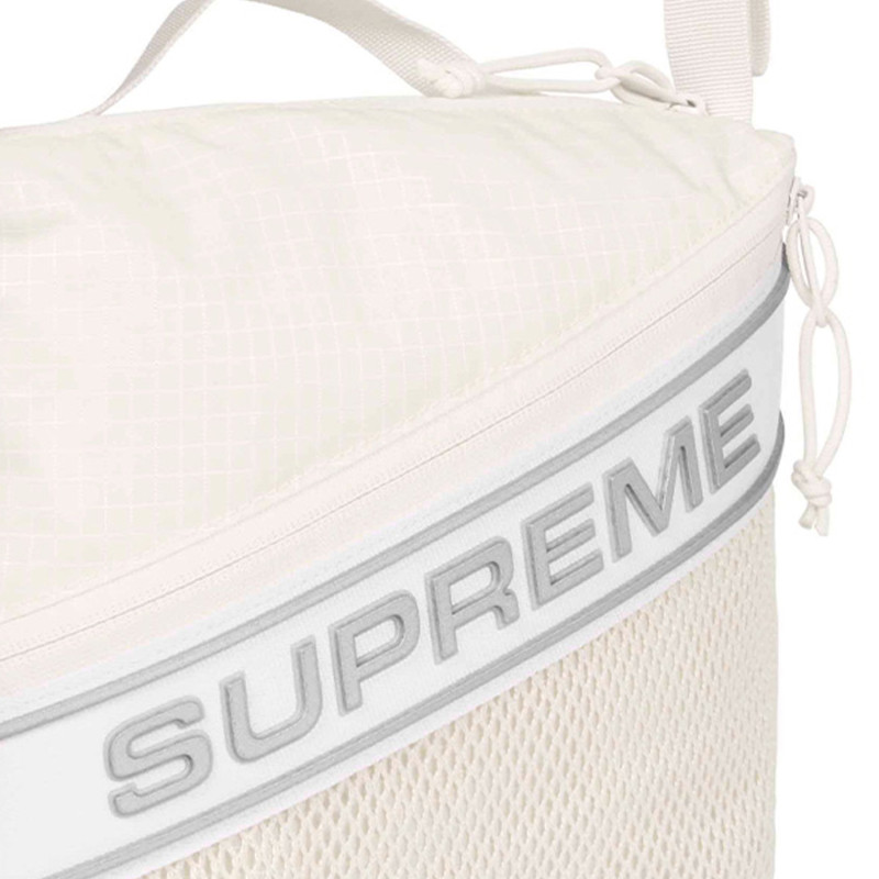 Supreme Logo