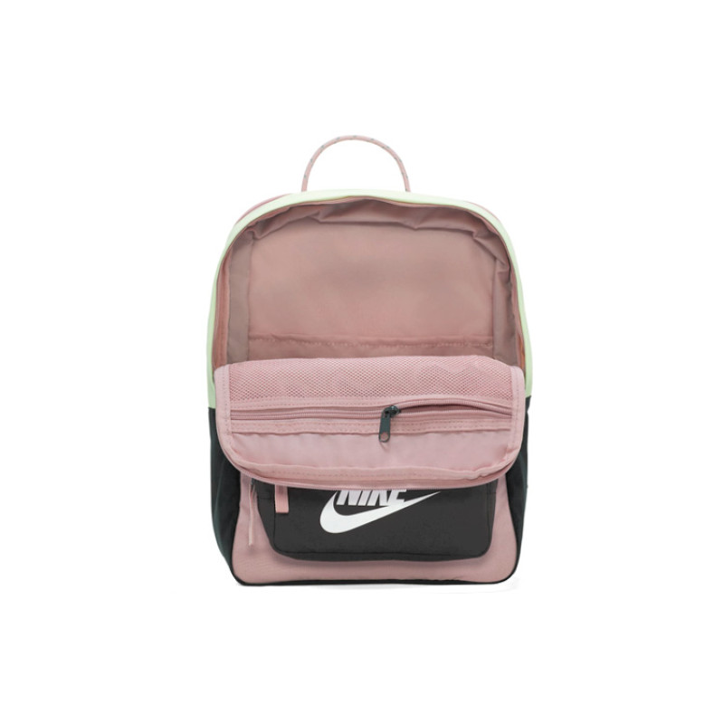 Nike Tanjun