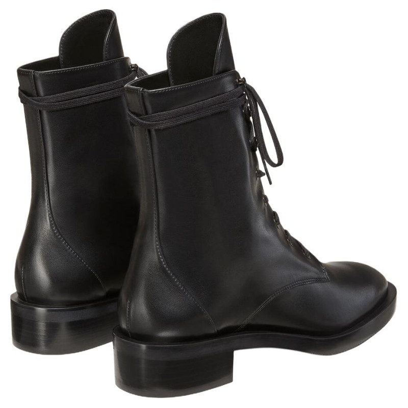 stuart weitzmanSW Sondra