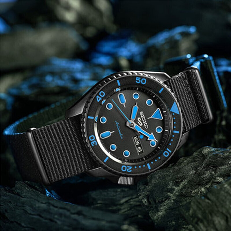 SEIKO 5 SRPD81K1