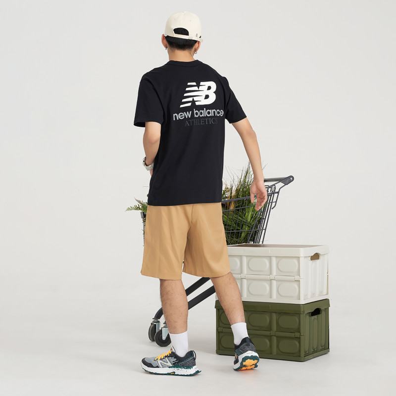 New Balance logoT T