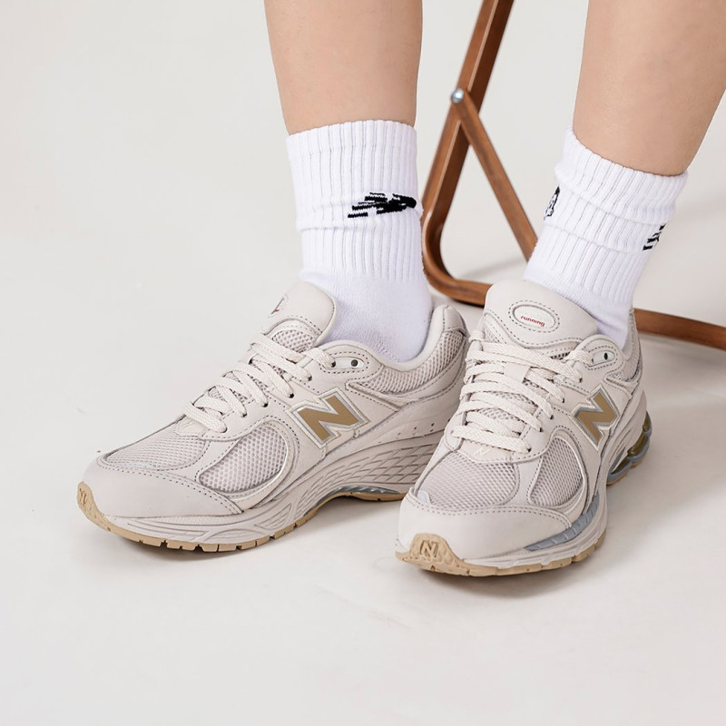 New Balance NB 2002R