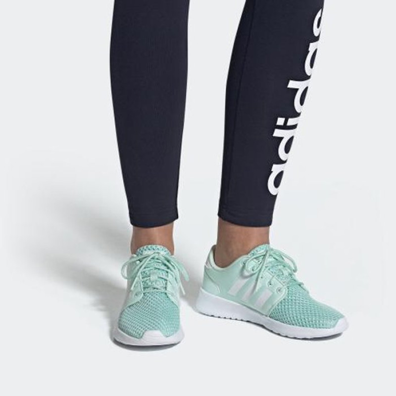 adidas neo Qt Racer