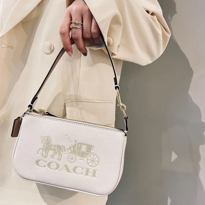 COACH Nolita 19