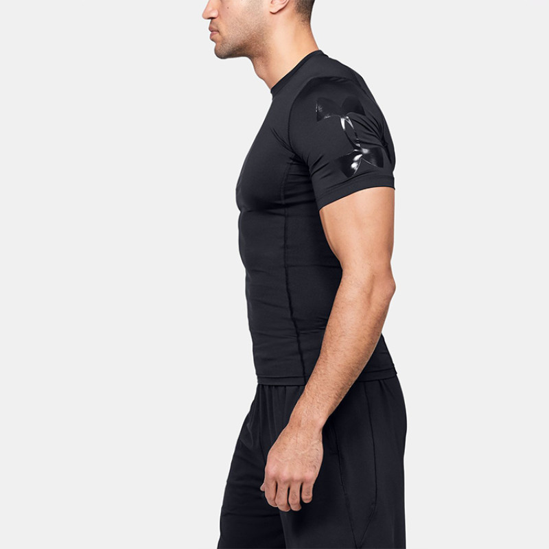Under Armour T