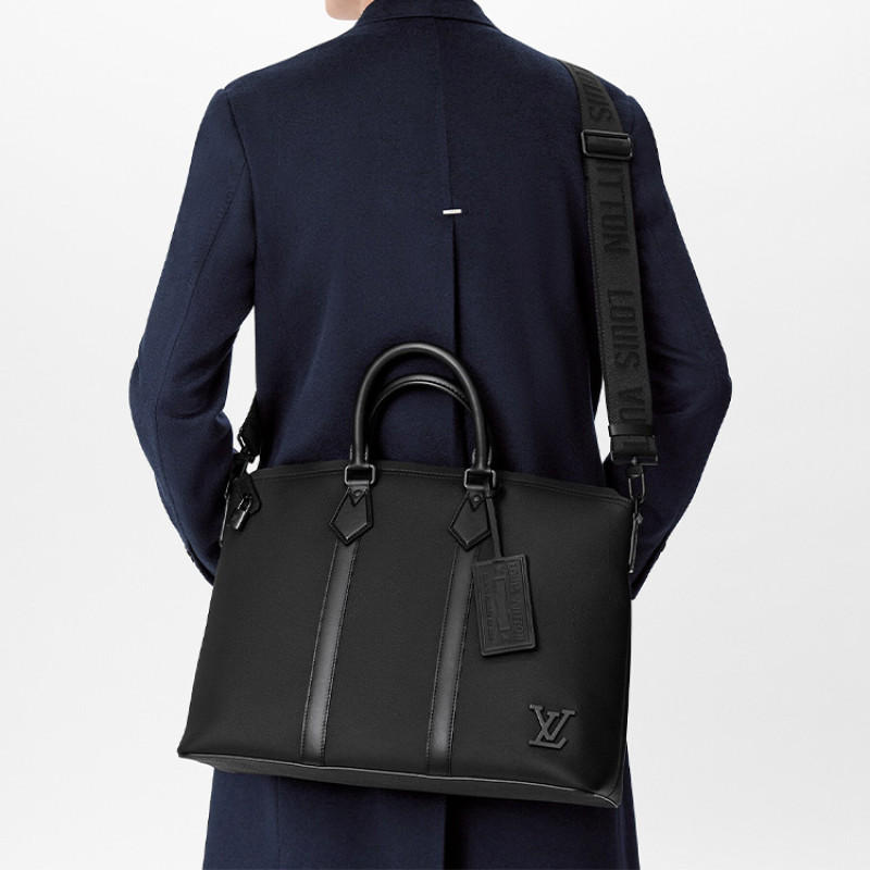 LOUIS VUITTON SAC LOCK IT Logo Tote 520