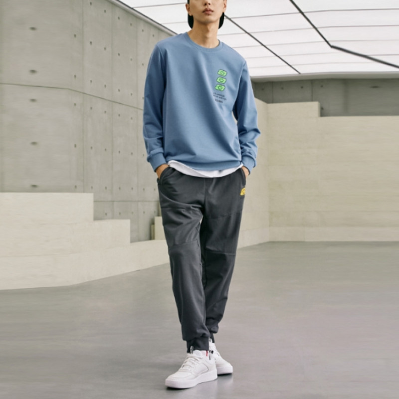Skechers