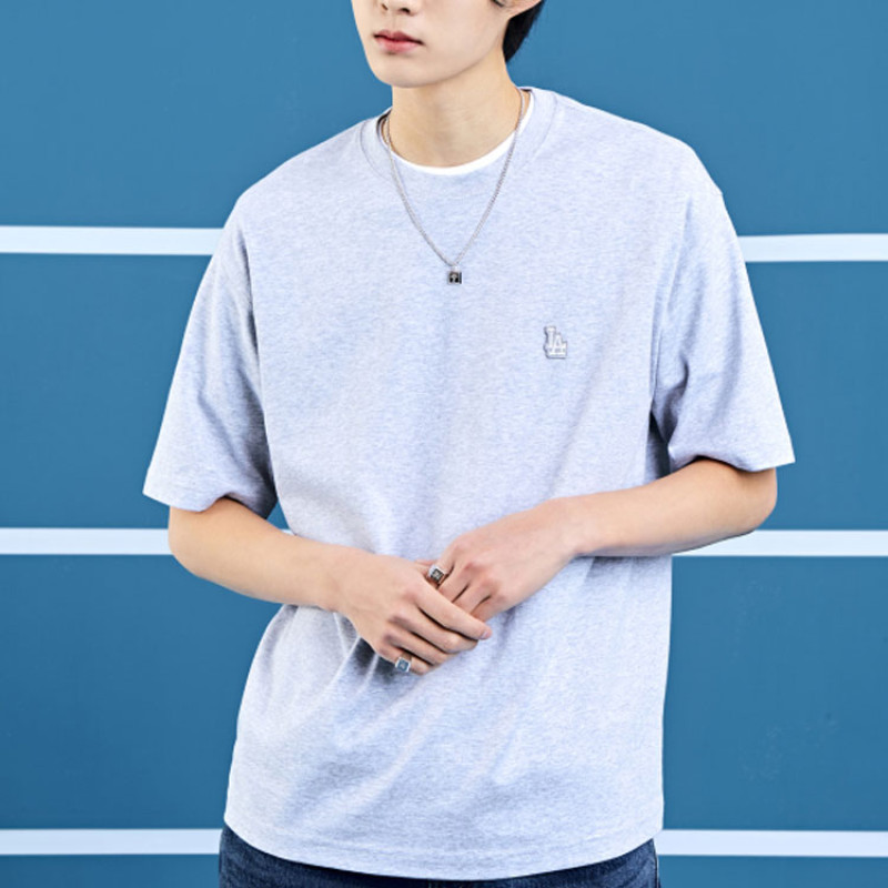 MLB T