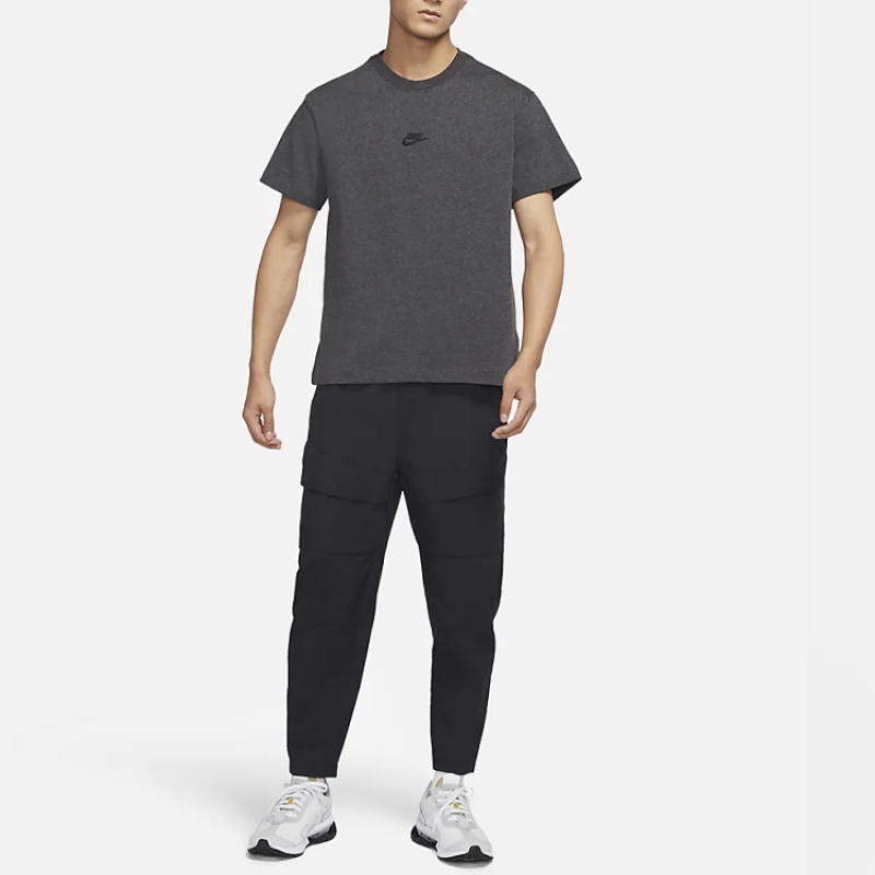 Nike S22 Sportswear Premium Essentials LogoT