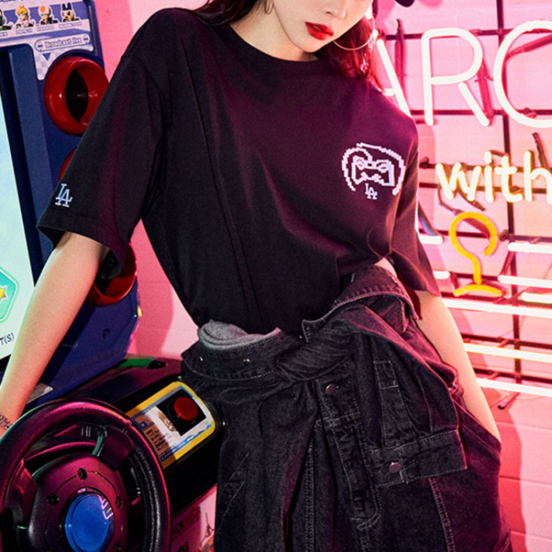 MLB T