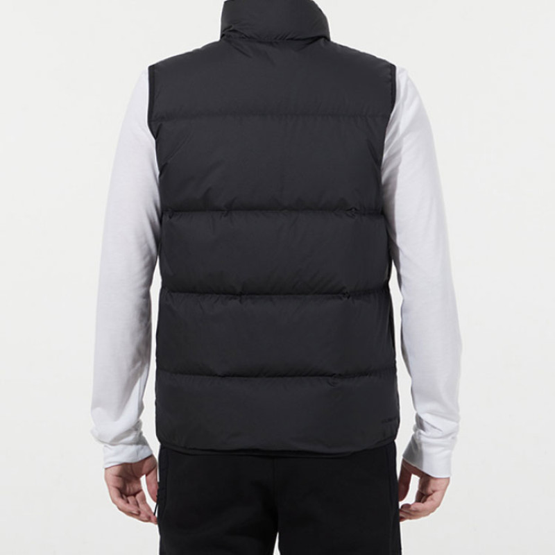 Nike Sportswear Storm-FIT Windrunner Logo