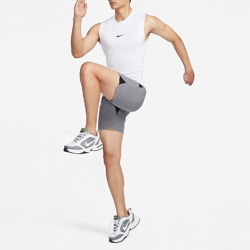 Nike Pro T