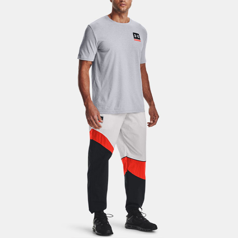 Under Armour logo T