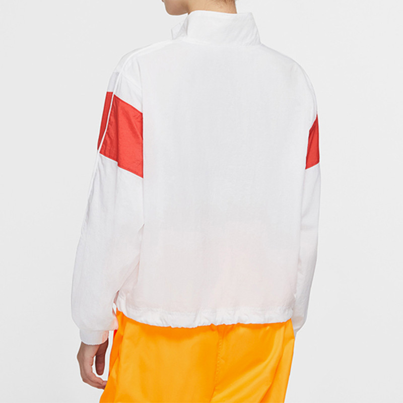 Nike Sportswear Heritage Logo