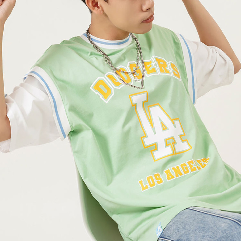 MLB T