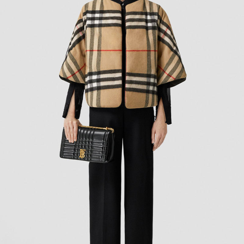 Burberry Lola Logo