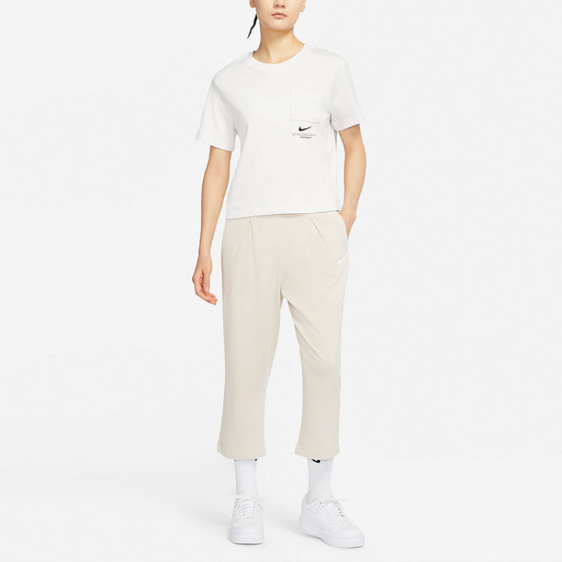 Nike SS22 SportswearSwoosh Logo T