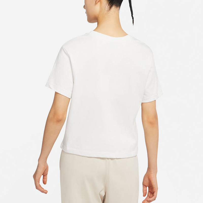 Nike SS22 SportswearSwoosh Logo T