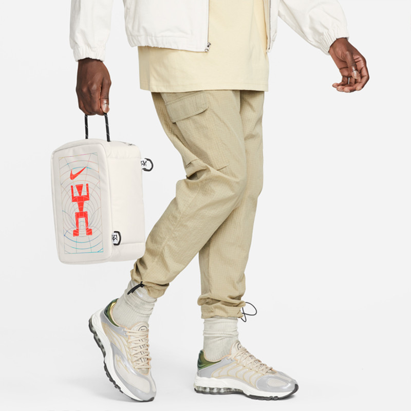 Nike SWOOSHTRAX