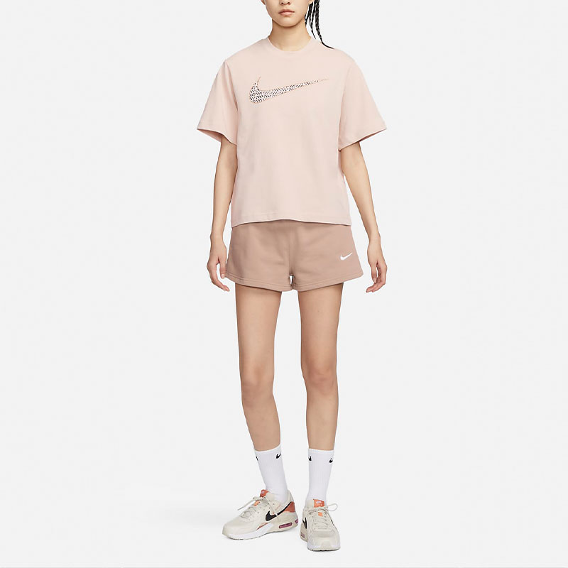 Nike Sportswear LogoT