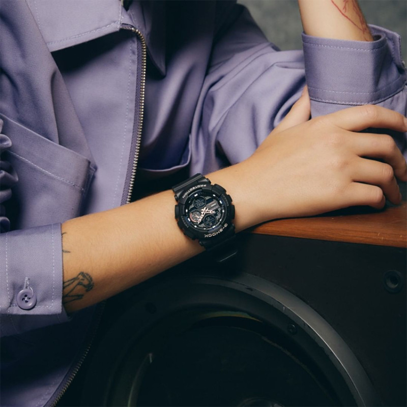 CASIO G-SHOCK 200 GA-700SK-1A GMA-S140-1A
