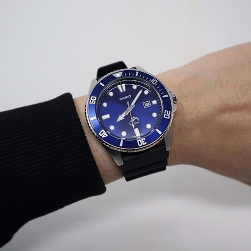 CASIO YOUTH 200 MDV106B-2AV