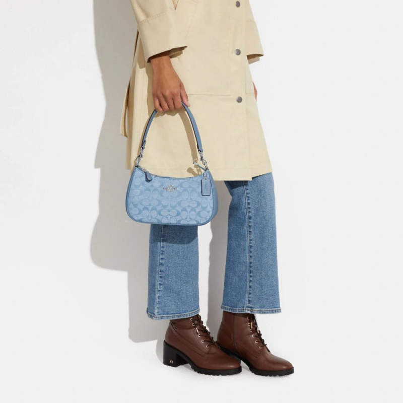 COACH Teri 25 chambray