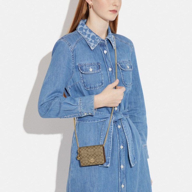 COACH Canvas 10