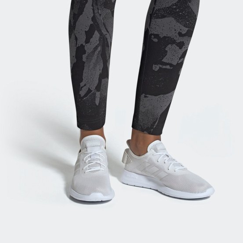 adidas neo Yatra