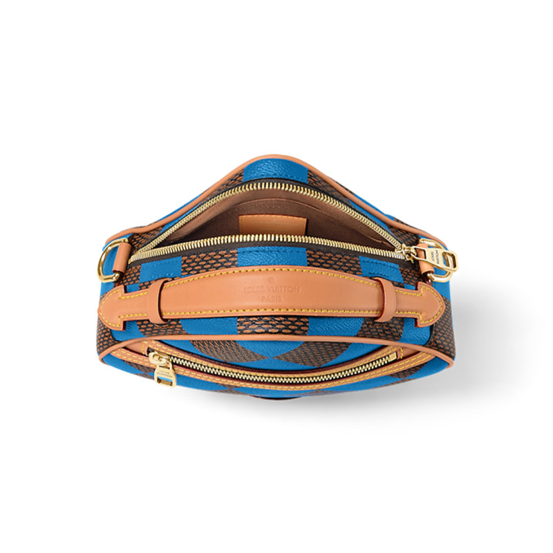 LOUIS VUITTON Chess Messenger