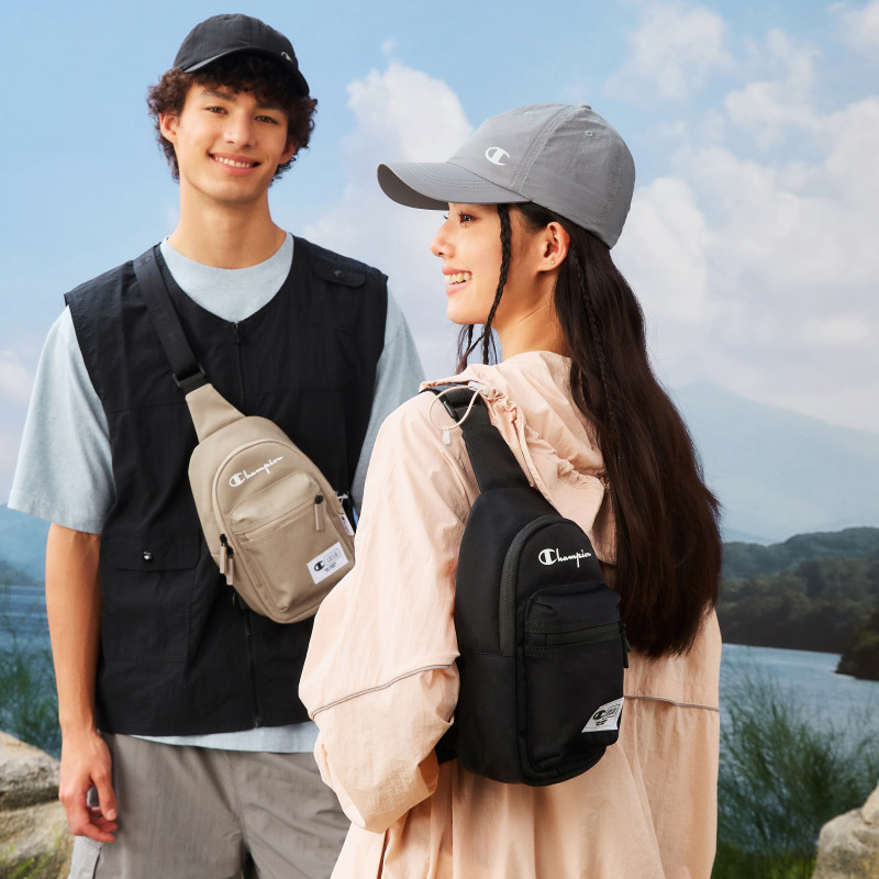 Champion Heritage Classic Crossboody Bag 2.0logo