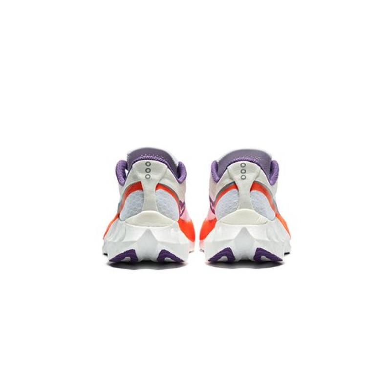 Saucony