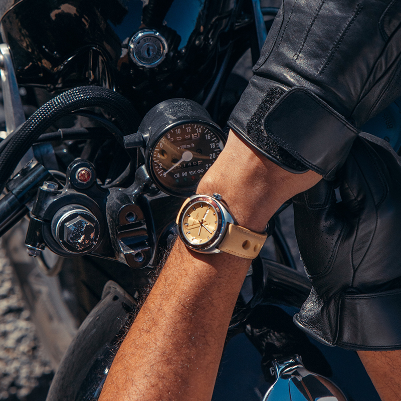 HAMILTON 42mm H35435820