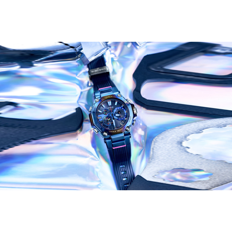 G-SHOCK MTG 3G MTG-B2000PH-2APR-person