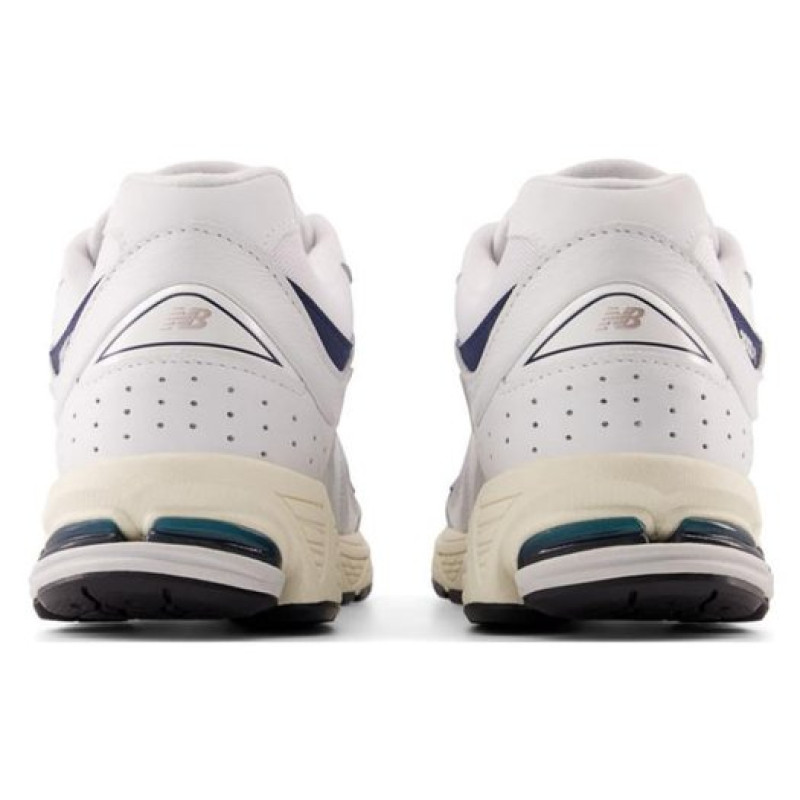 New Balance NB 2002R
