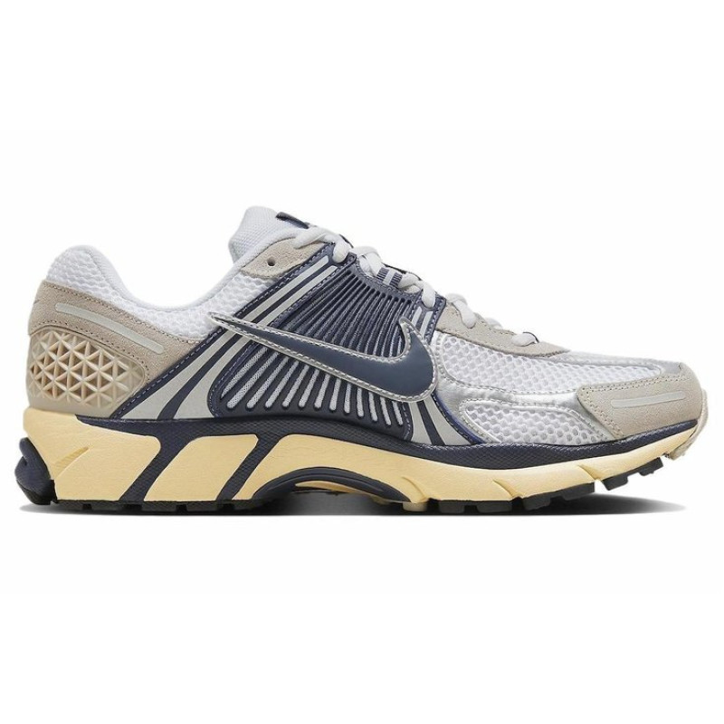 Nike Air Zoom Vomero 5