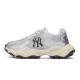 MLB 811