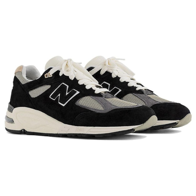 New Balance Teddy MadeNB 990 V2