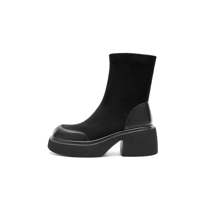NINE WEST