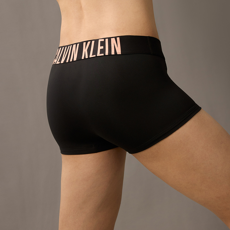 CALVIN KLEIN 3
