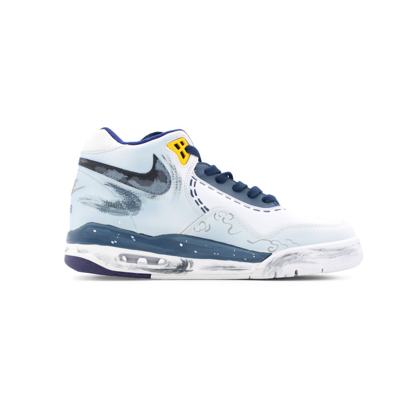 Nike Flight Legacy