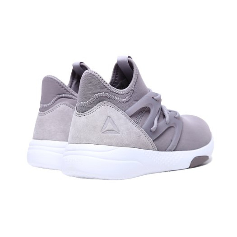 Reebok Hayasu
