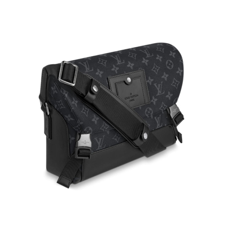 LOUIS VUITTON Voyager