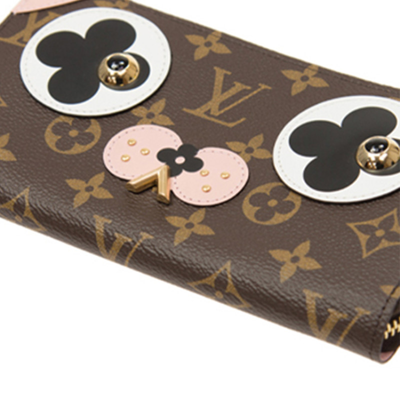 LOUIS VUITTON Zippy
