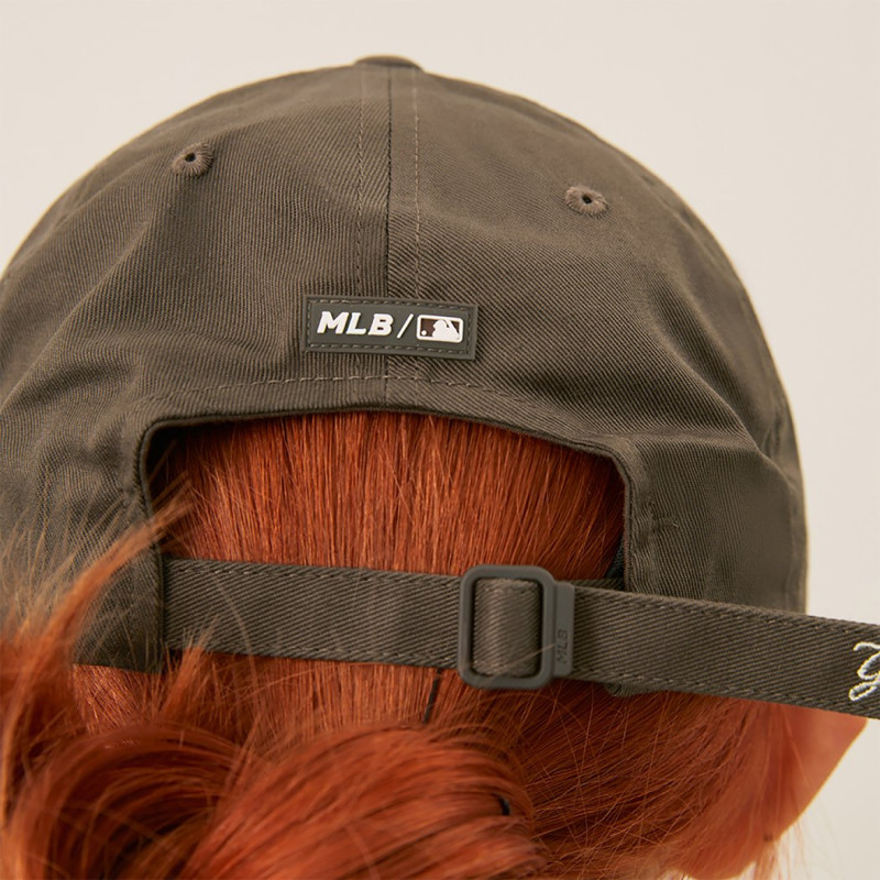 MLB